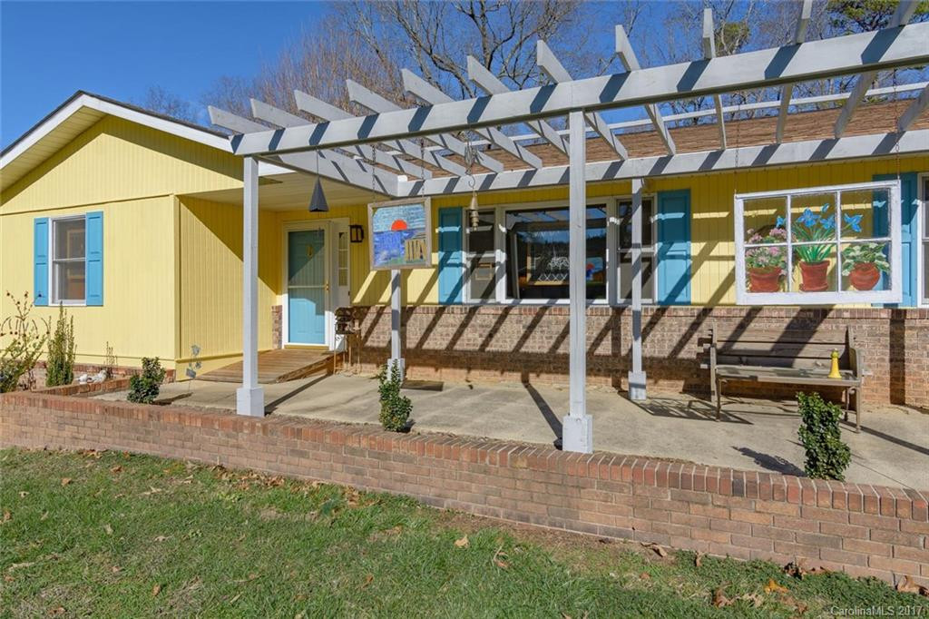 303 Melissa Way - Photo 3