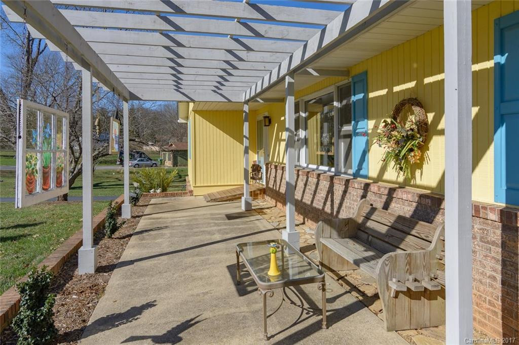303 Melissa Way - Photo 4