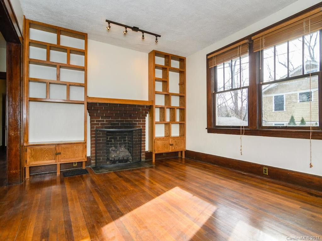 45 Hillside Street - Photo 4