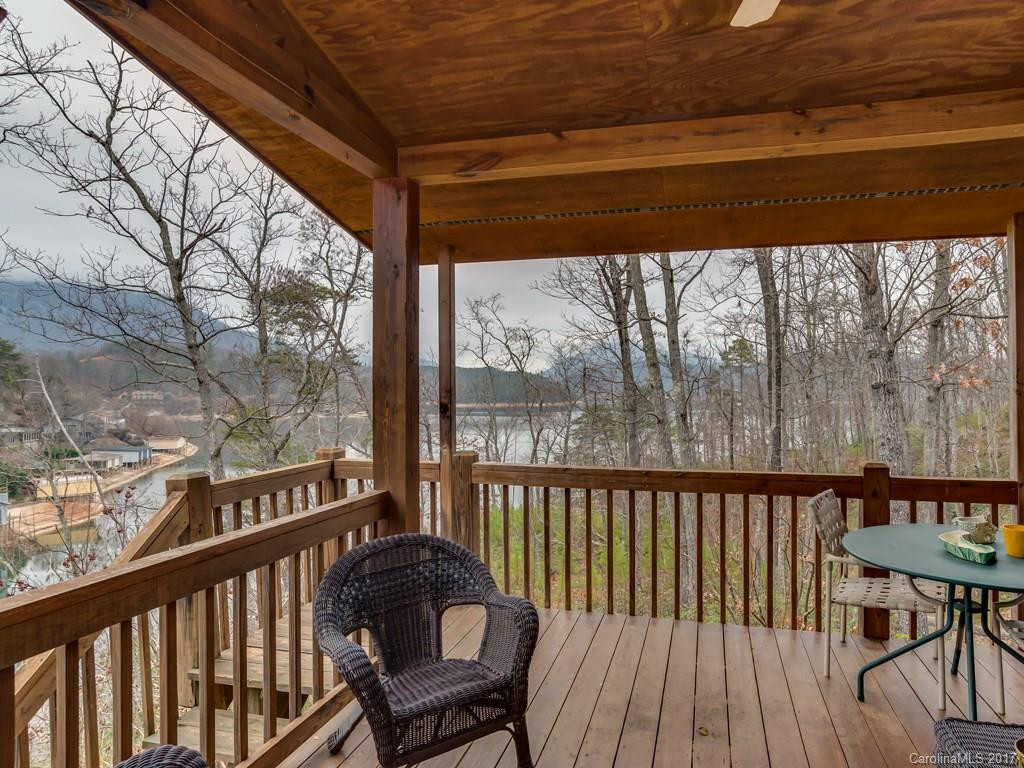 203 Hawthorne Drive - Photo 12