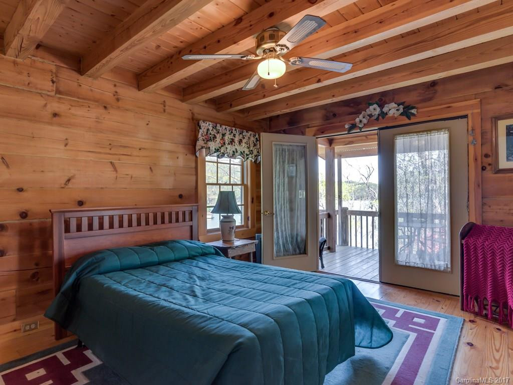 203 Hawthorne Drive - Photo 20