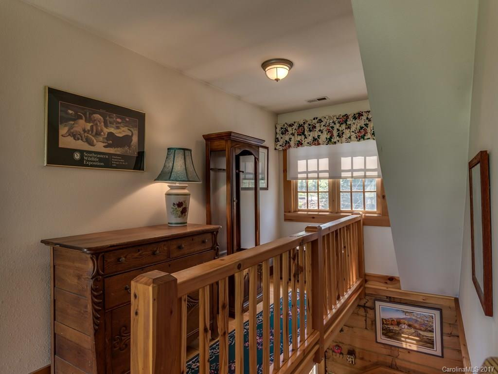 203 Hawthorne Drive - Photo 23