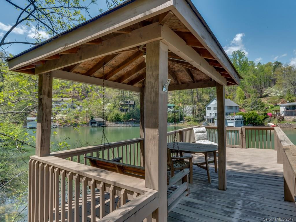 203 Hawthorne Drive - Photo 24