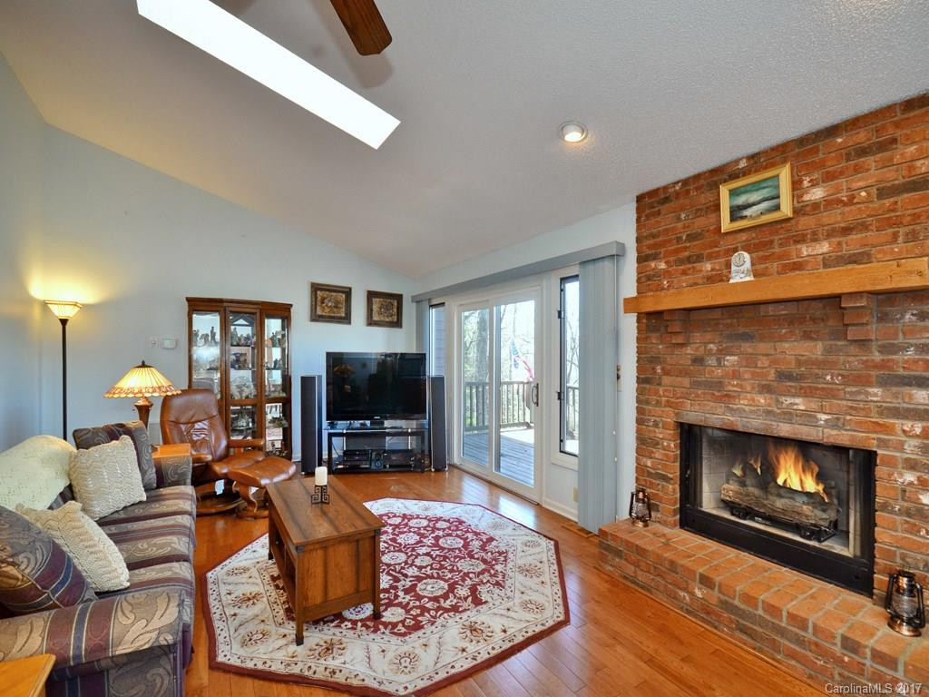 320 Mountain Laurel None - Photo 10