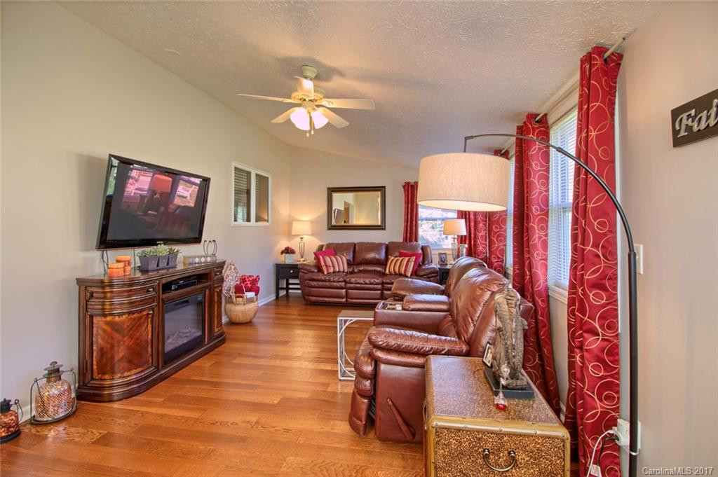 708 Shadywood Lane - Photo 11