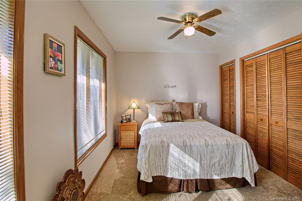708 Shadywood Lane - Photo 14