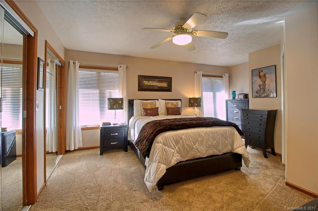708 Shadywood Lane - Photo 16