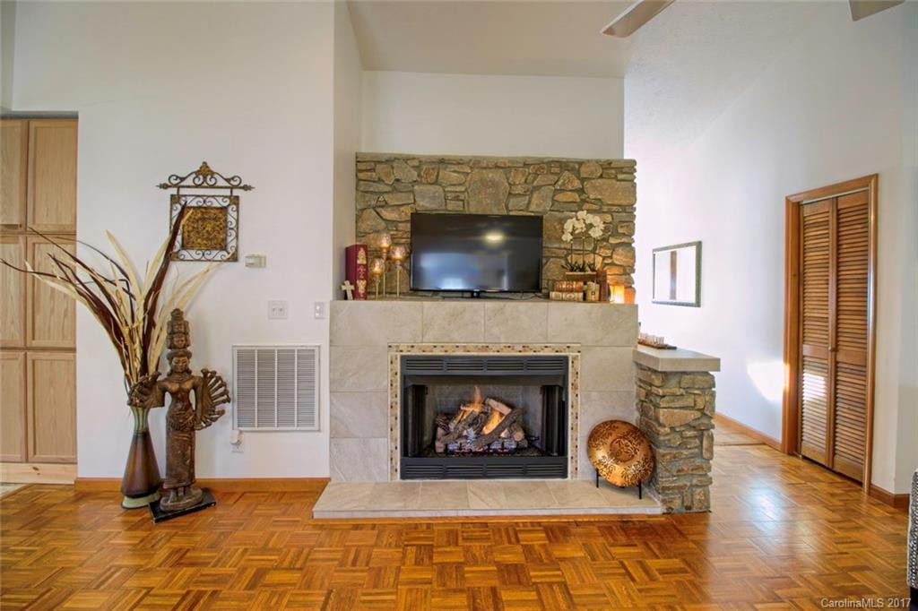 708 Shadywood Lane - Photo 5