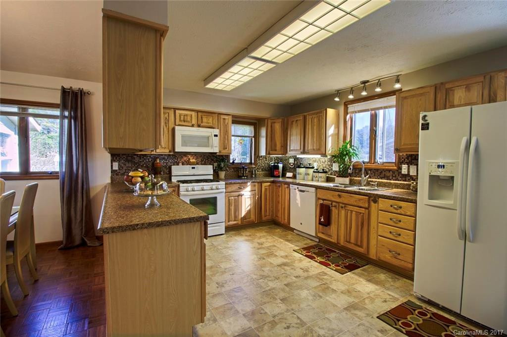 708 Shadywood Lane - Photo 7