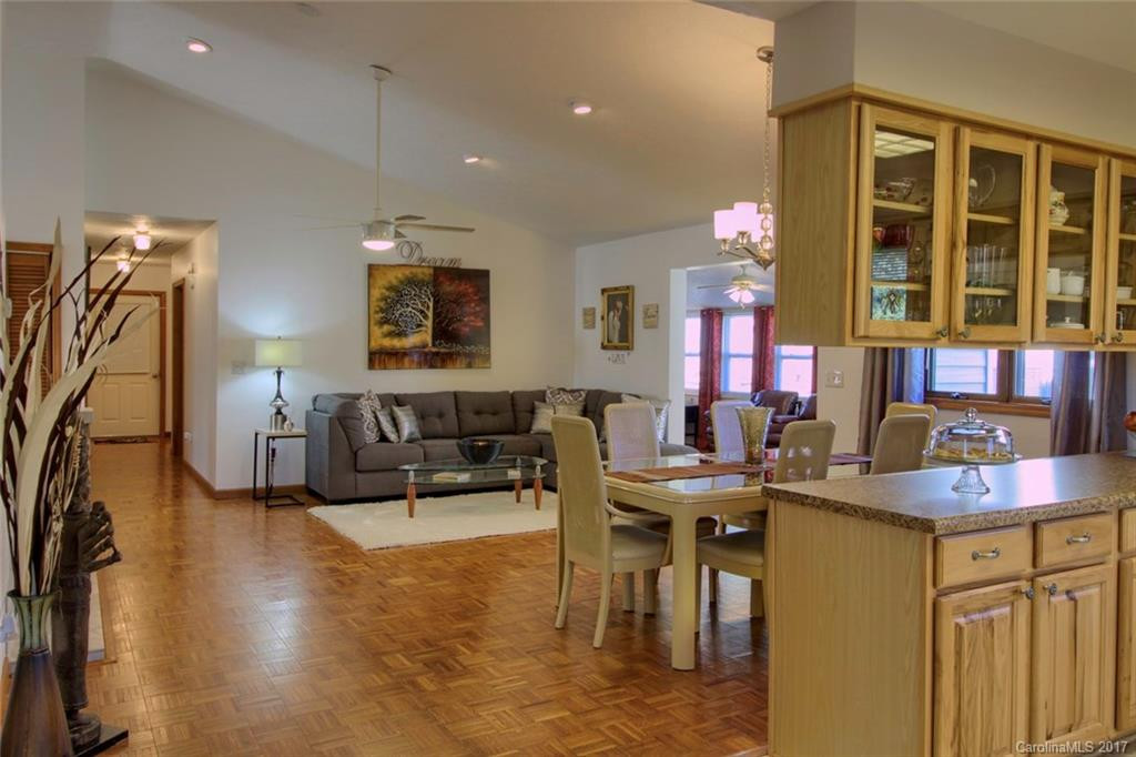 708 Shadywood Lane - Photo 9