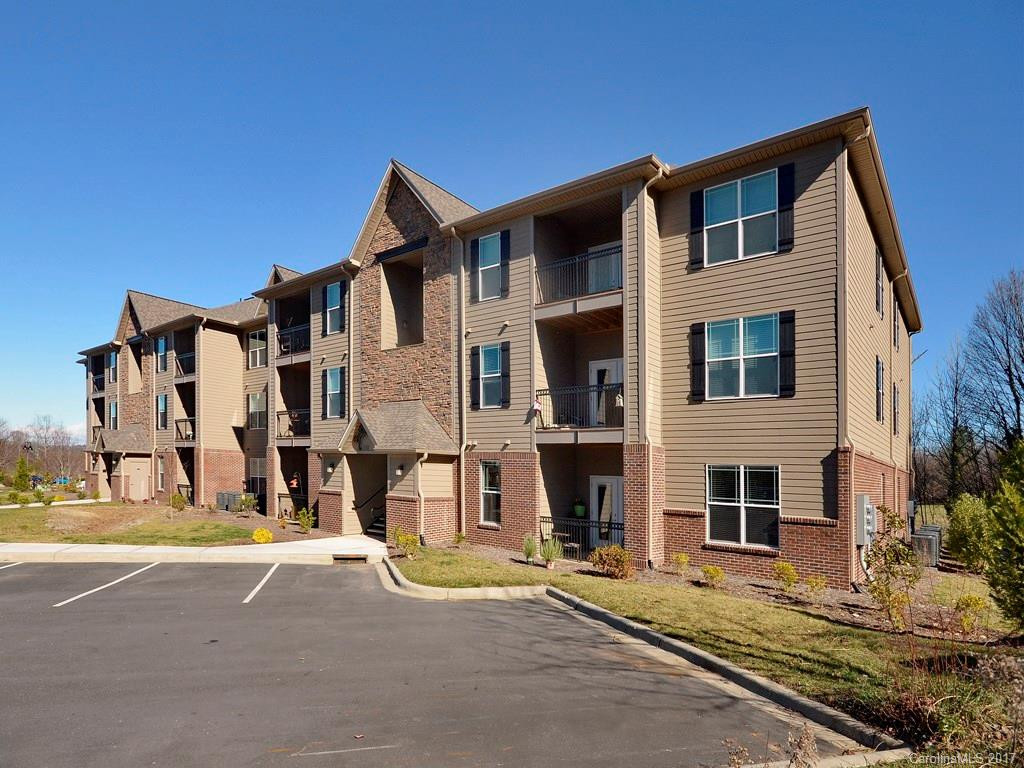 142 Brickton Village Circle #206