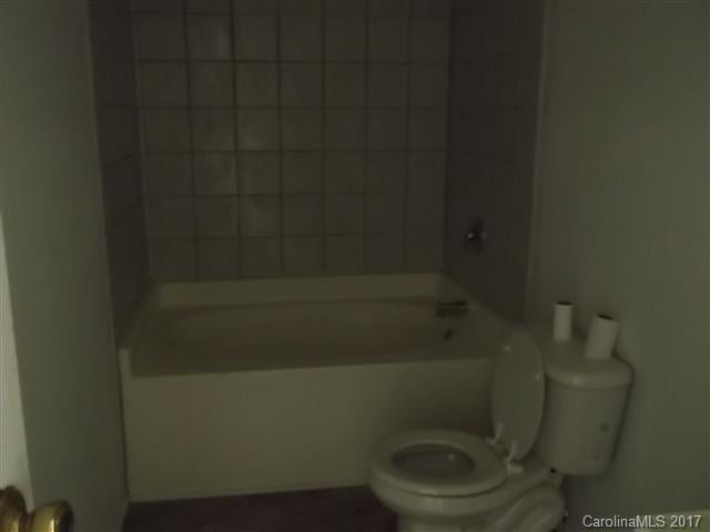 121 Astrid Lane - Photo 7