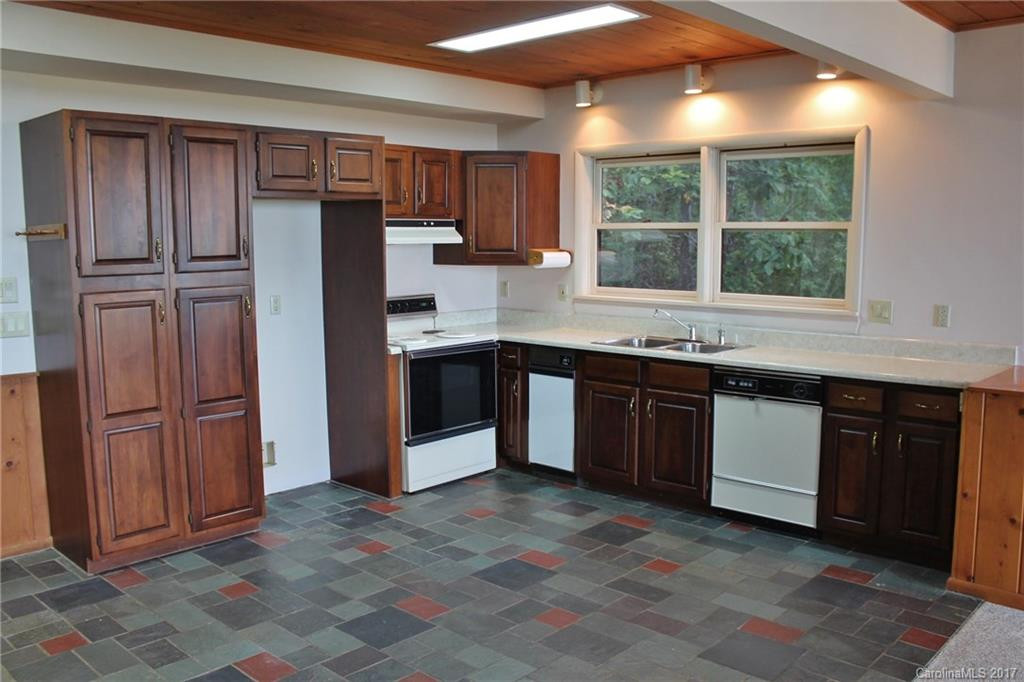 1621 Pinnacle Parkway - Photo 10