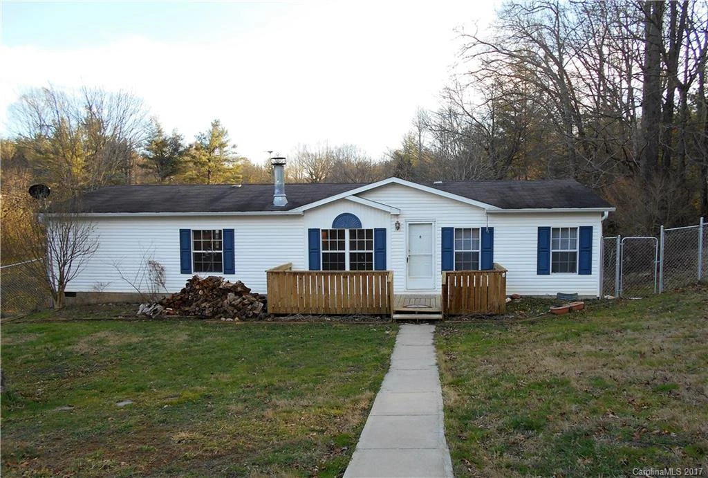 221 Rolling Oaks Drive
