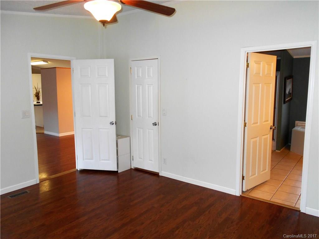 221 Rolling Oaks Drive - Photo 11