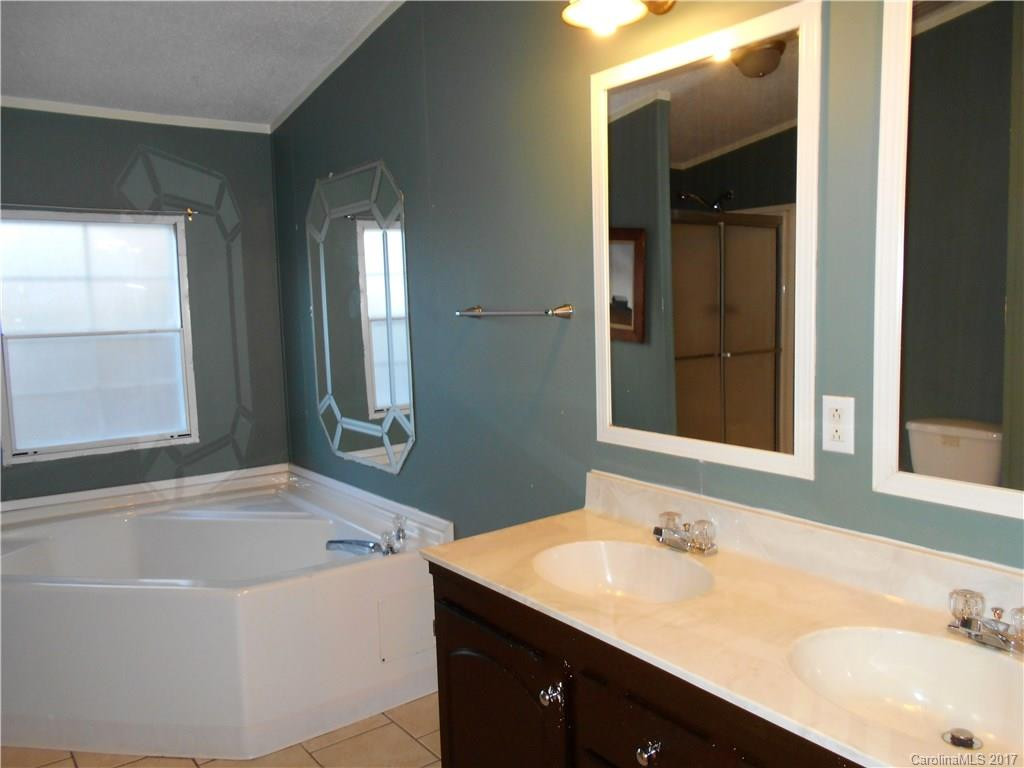221 Rolling Oaks Drive - Photo 12