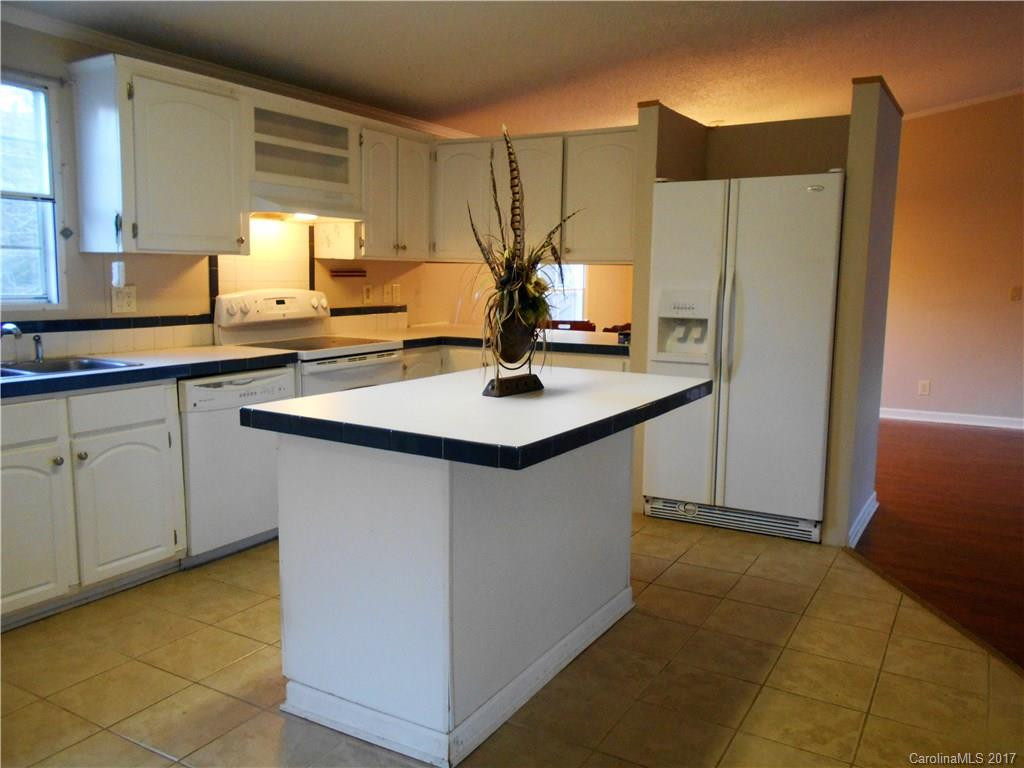 221 Rolling Oaks Drive - Photo 5