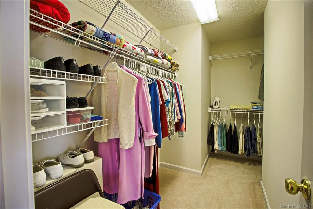 29 Cathy Court - Photo 13