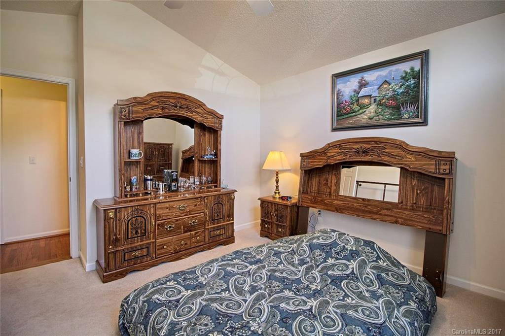 29 Cathy Court - Photo 17