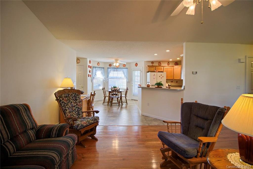 29 Cathy Court - Photo 18
