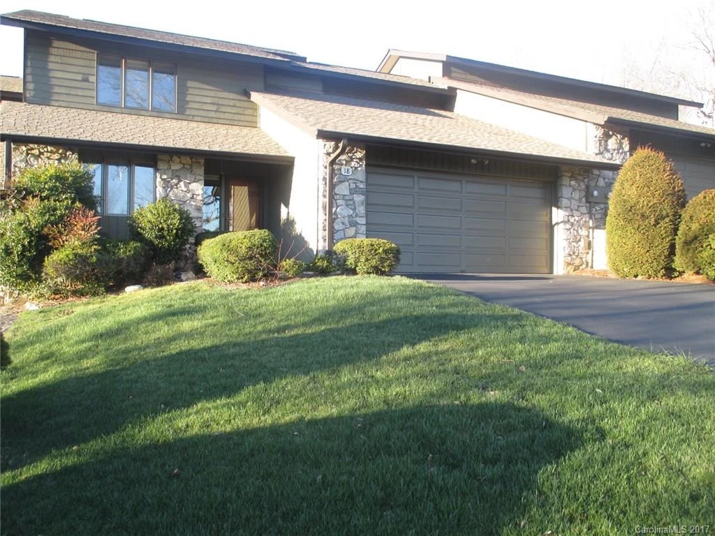 18 La Vista Drive #18