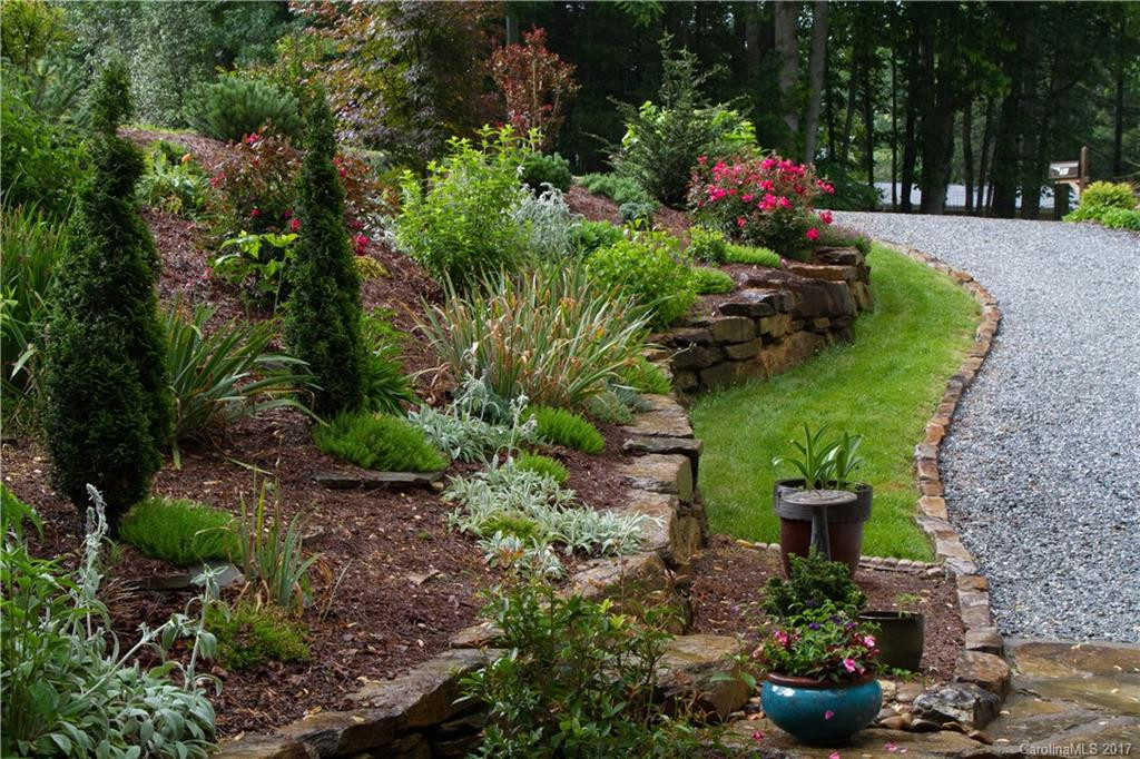 51 South Hill Drive - Photo 4