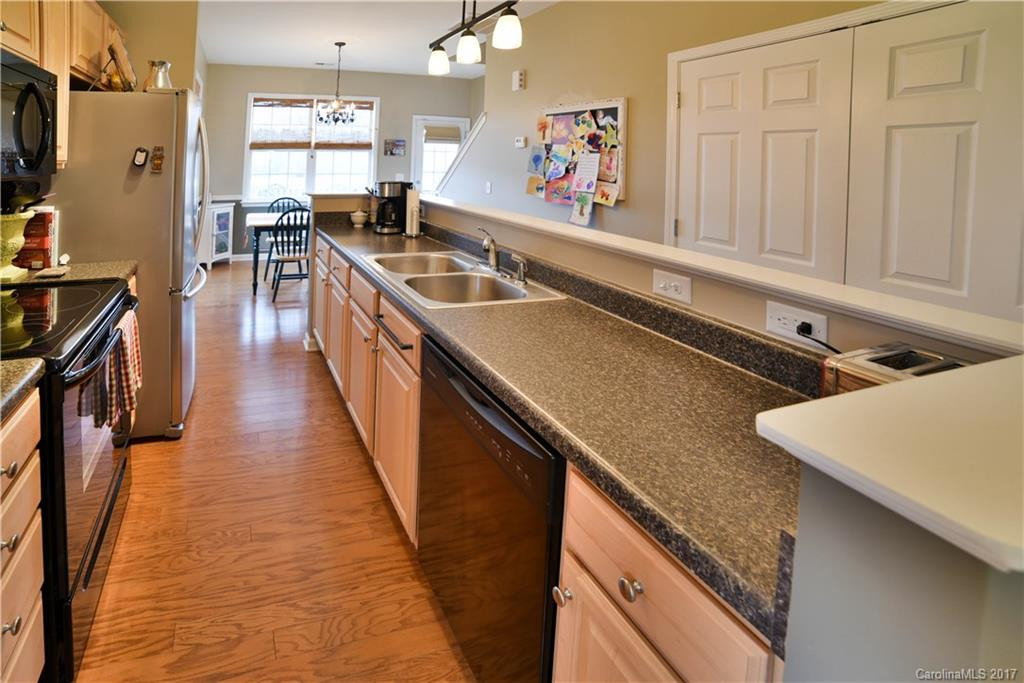 33 Manderley Way - Photo 5
