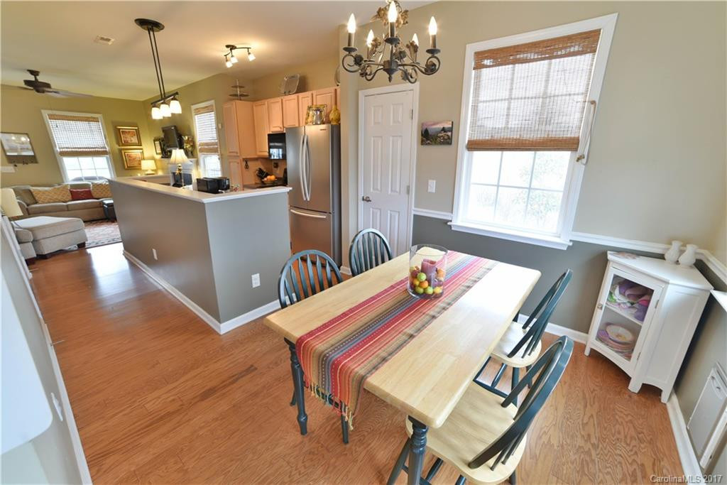 33 Manderley Way - Photo 9