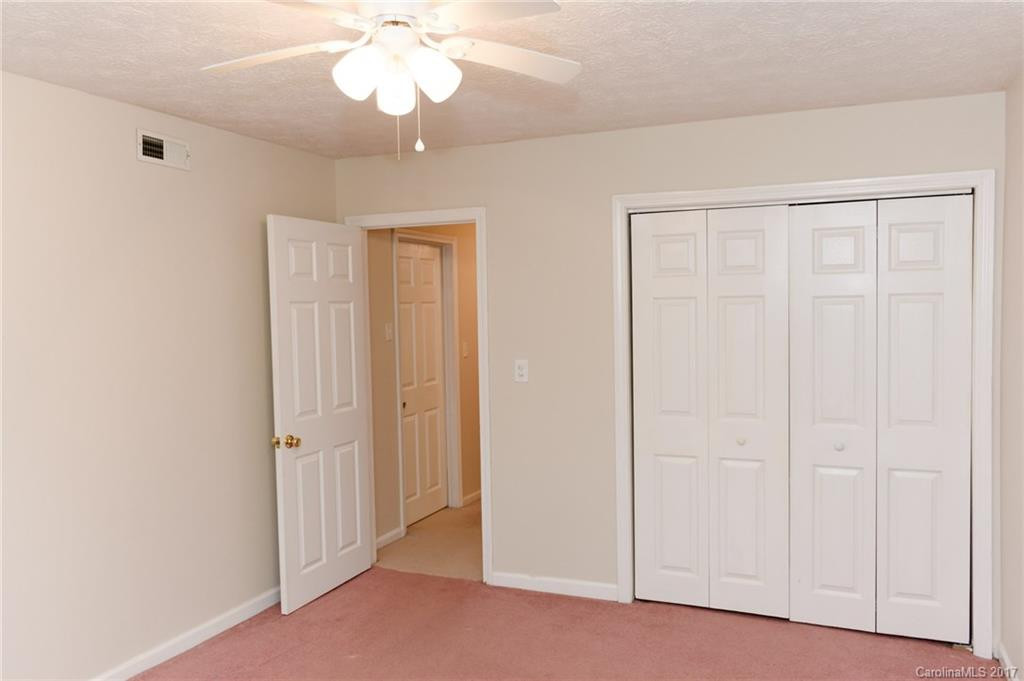 180 Ravenwood Lane - Photo 15