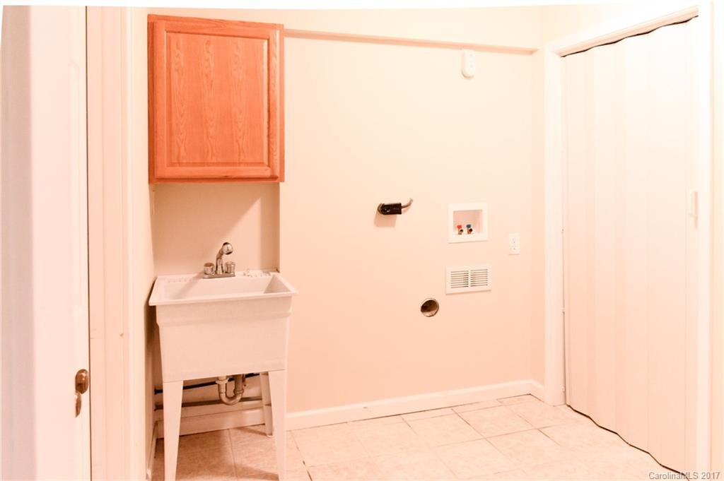180 Ravenwood Lane - Photo 23