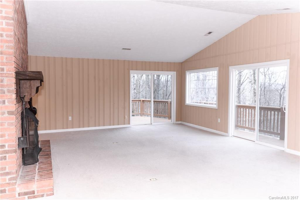 180 Ravenwood Lane - Photo 5
