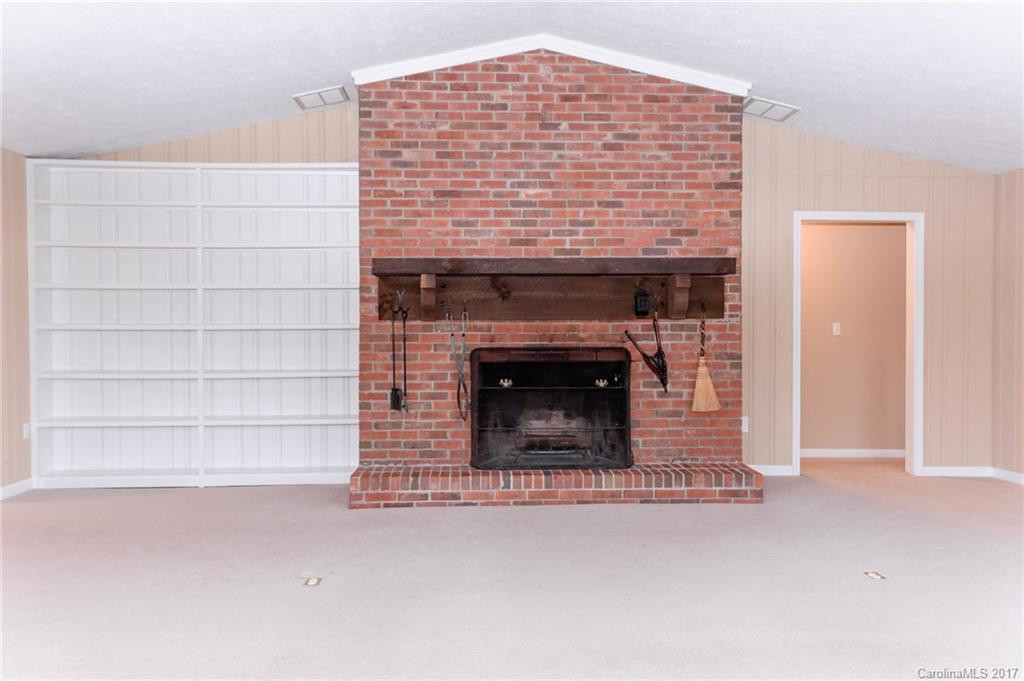 180 Ravenwood Lane - Photo 6