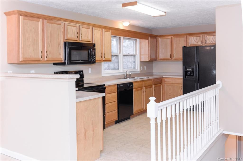 180 Ravenwood Lane - Photo 7
