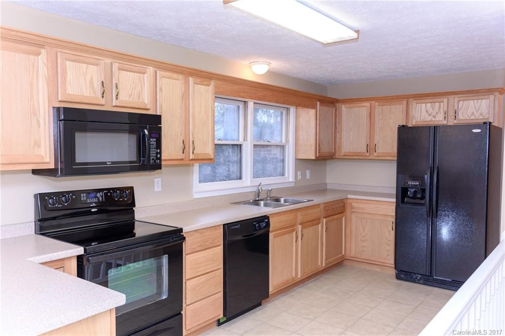 180 Ravenwood Lane - Photo 8