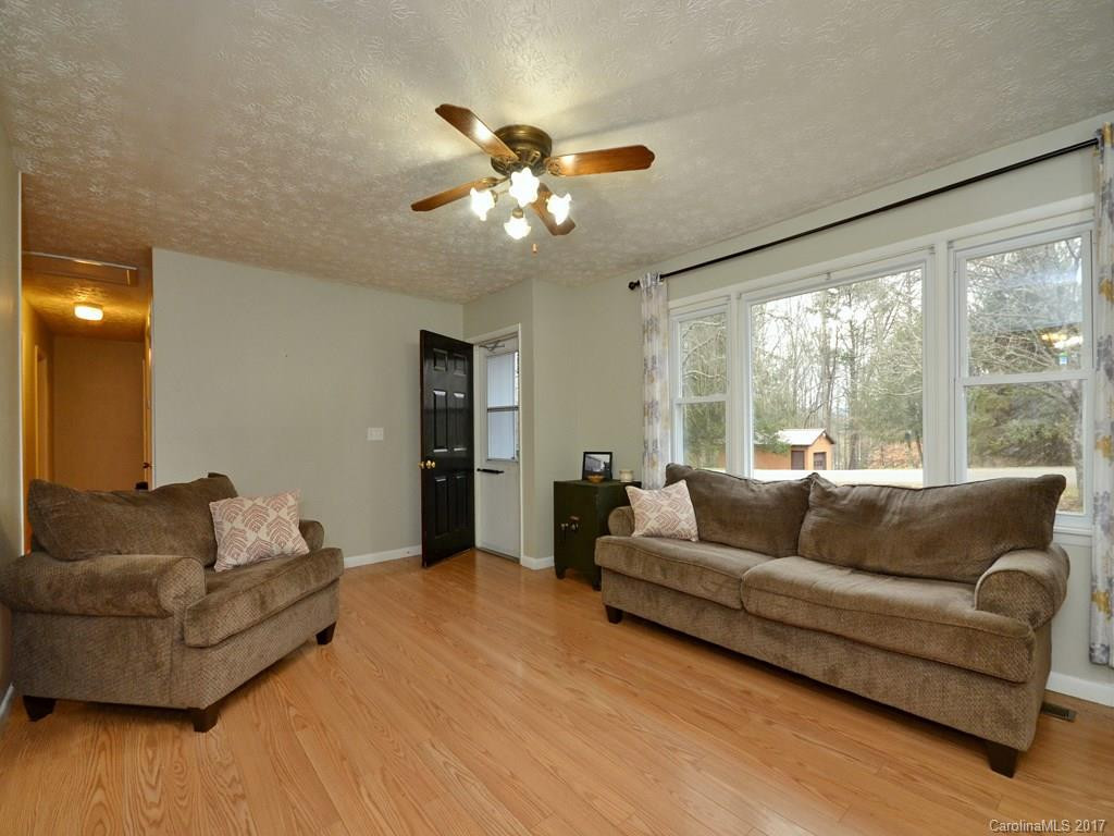 108 Pinecrest Drive - Photo 3