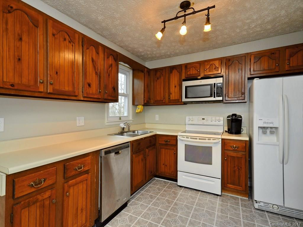 108 Pinecrest Drive - Photo 4