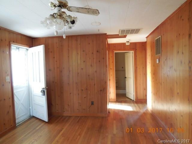 243 Hillside Heights - Photo 4