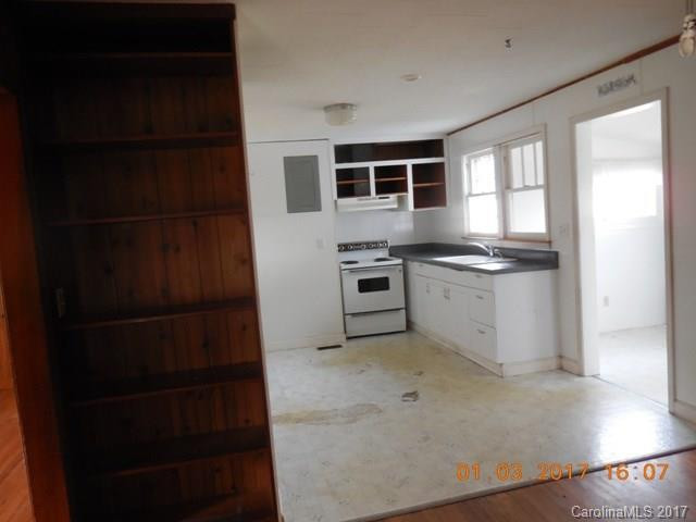 243 Hillside Heights - Photo 5