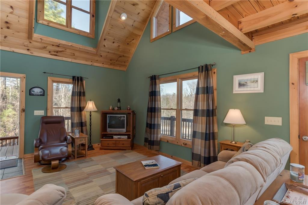 399 Hidden Lake Parkway - Photo 2
