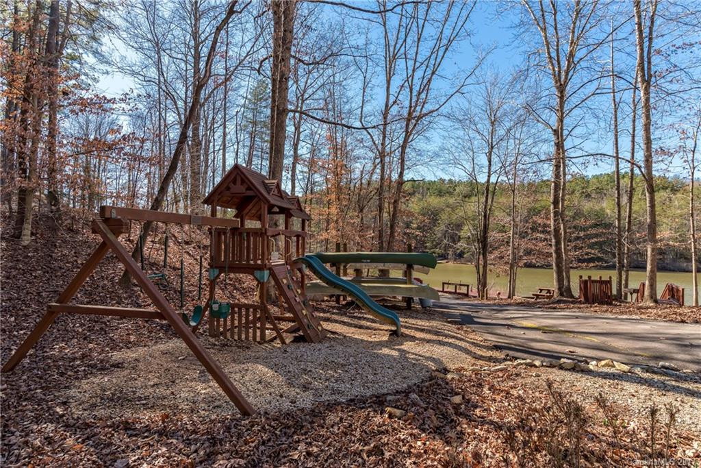 399 Hidden Lake Parkway - Photo 22