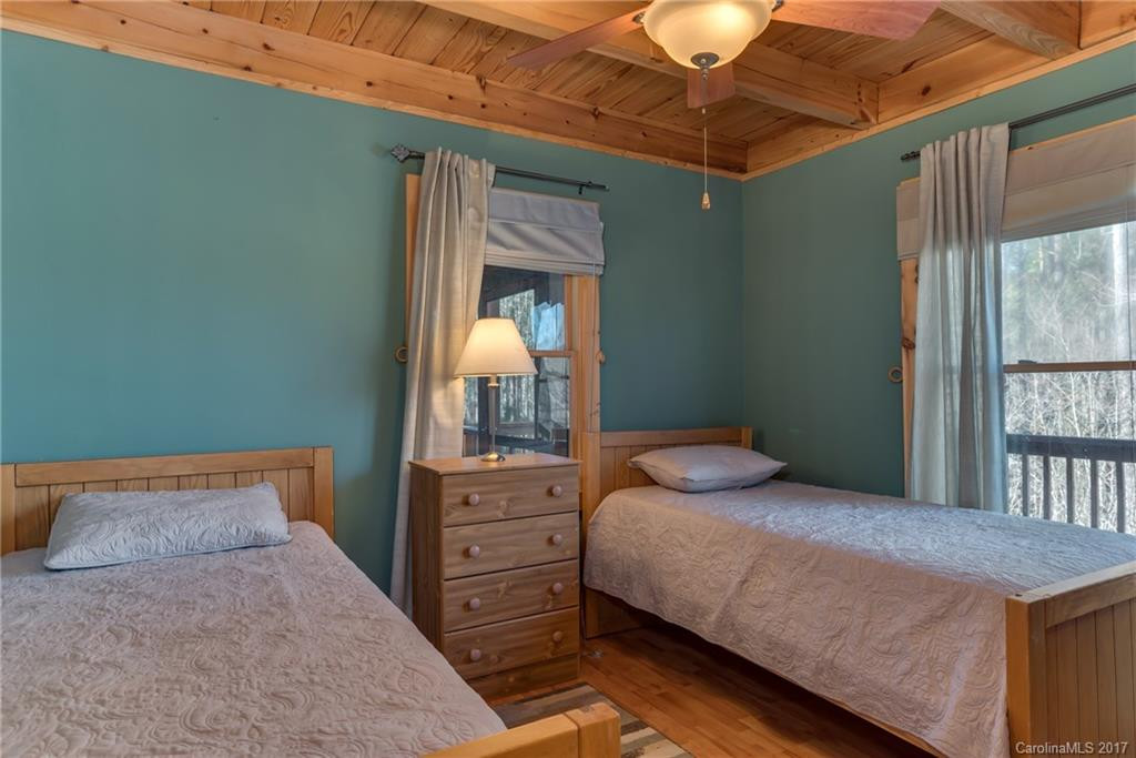 399 Hidden Lake Parkway - Photo 7