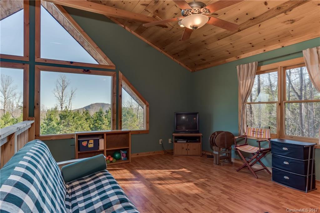 399 Hidden Lake Parkway - Photo 8