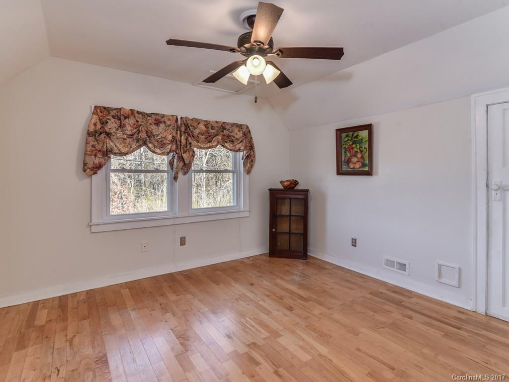 34 Old White Street - Photo 12