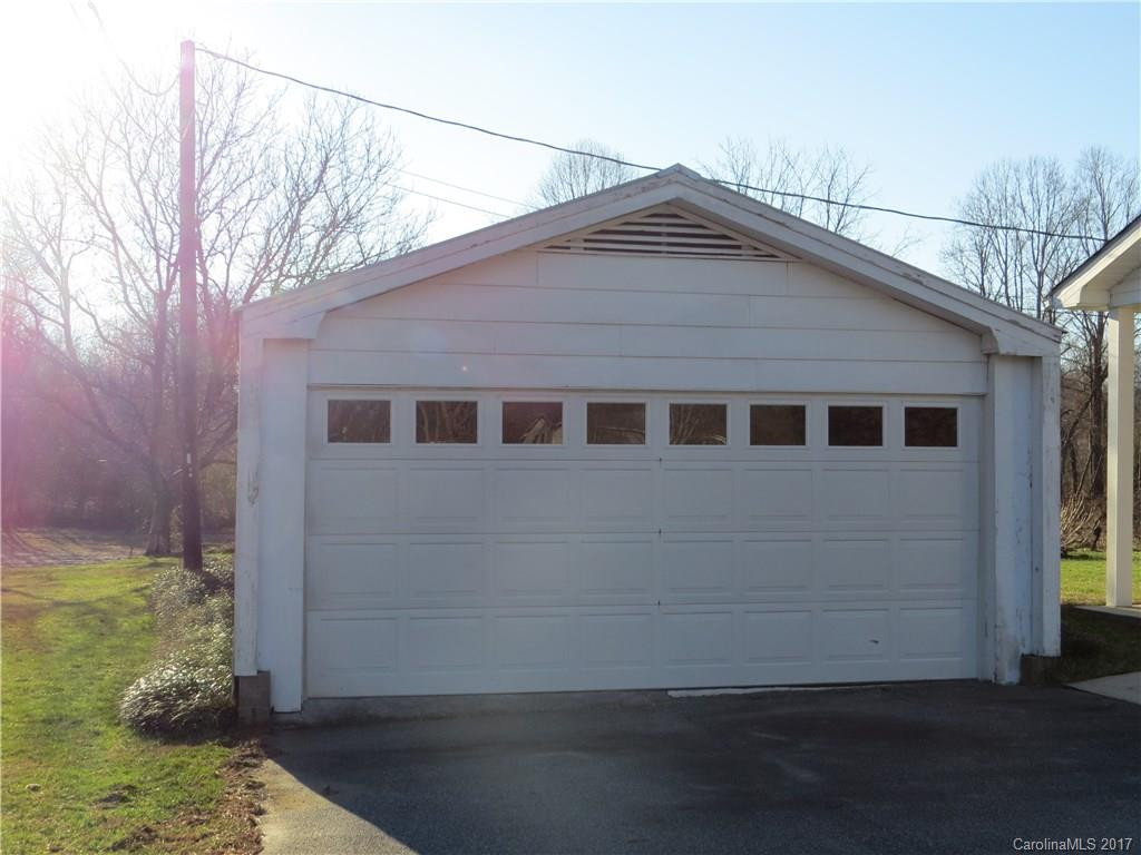 1127 Shepherd Street - Photo 5