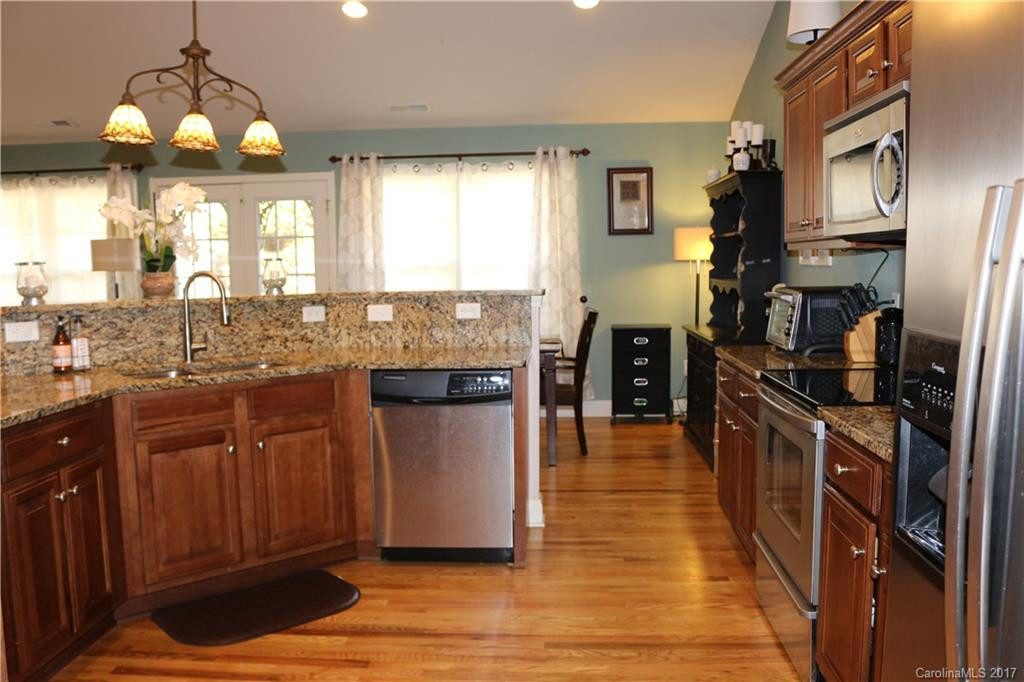 204 Springfield Drive - Photo 11