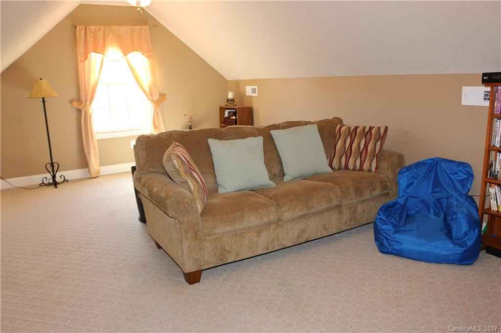 204 Springfield Drive - Photo 17