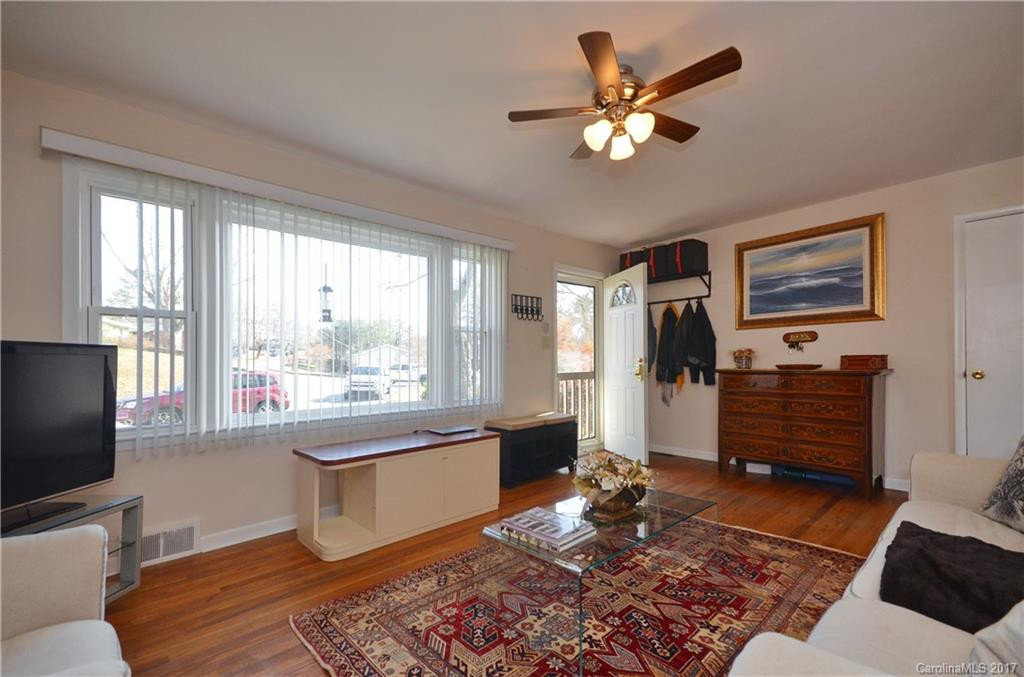 32 Marlowe Drive #18 - Photo 2