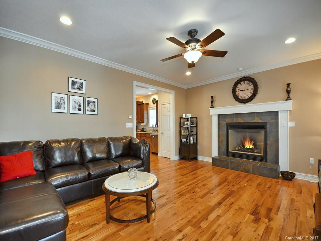 111 Elk Lane - Photo 2