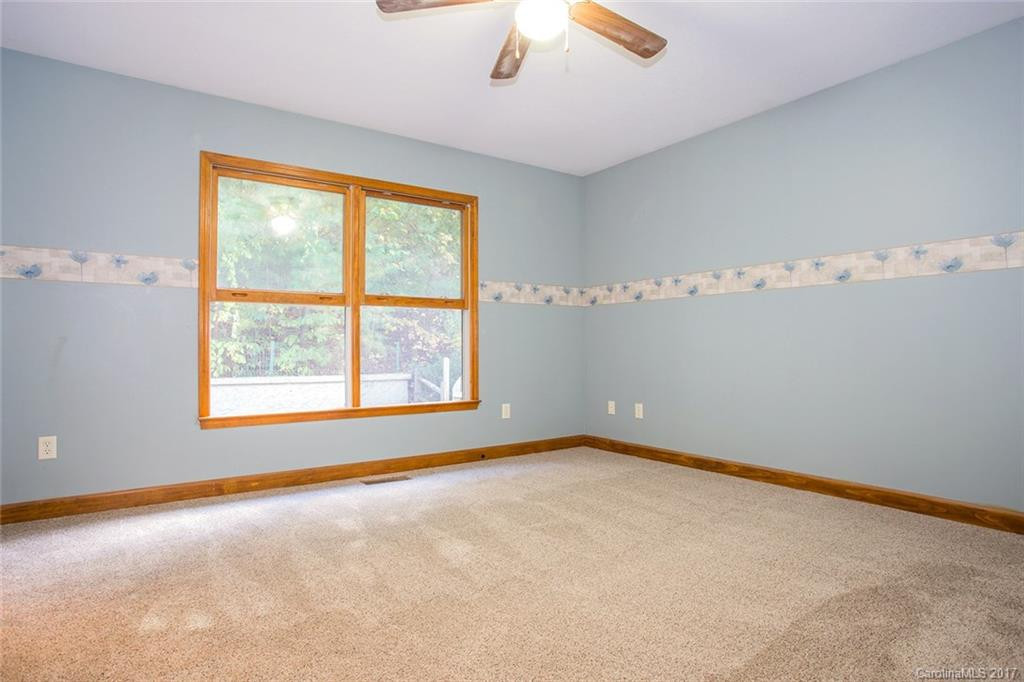 137 Spooks Branch Road - Photo 12