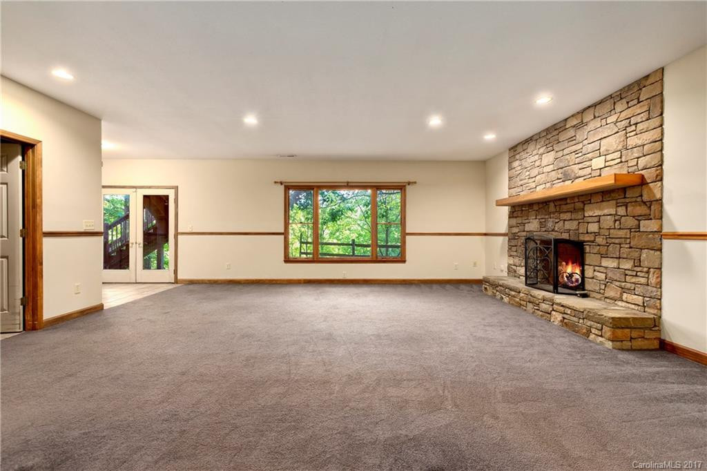 137 Spooks Branch Road - Photo 18